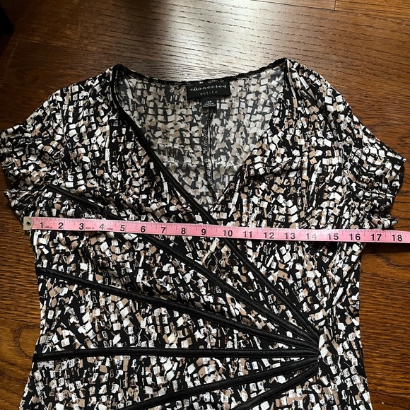 patterned dress - Picture 3 of 7